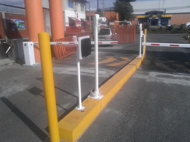 ESTACIONAMIENTO PROFESORES TEC